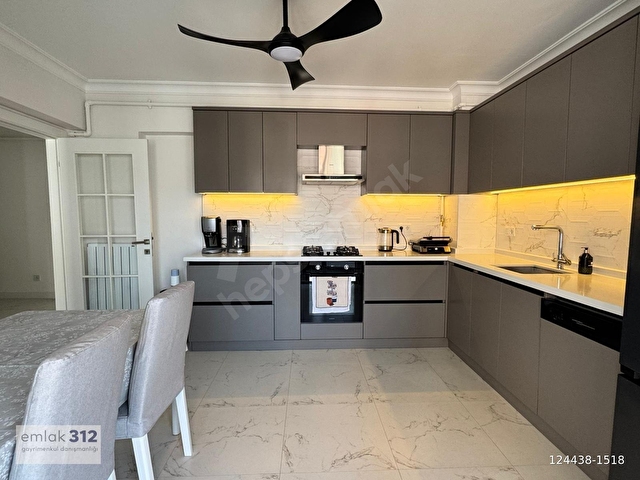 Aşıkpaşa Mah. Özel Tasarım 130m² Teras Balkonlu 3+1 Fırsat Daire