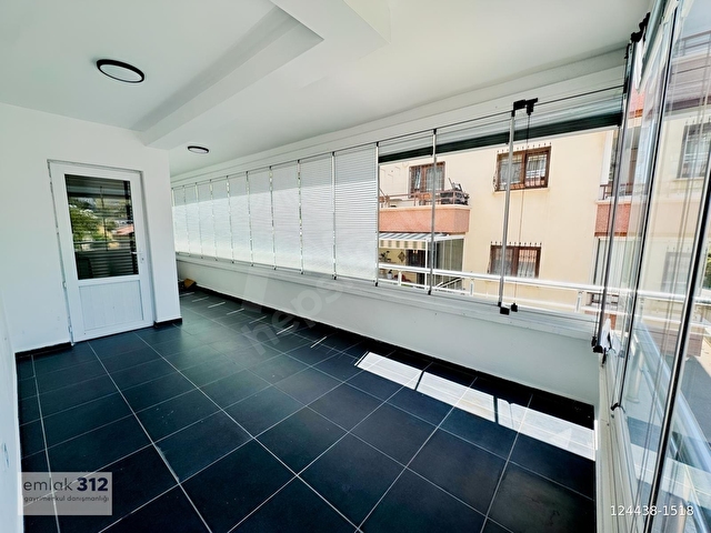 Aşıkpaşa Mah. Özel Tasarım 130m² Teras Balkonlu 3+1 Fırsat Daire - Görsel 5