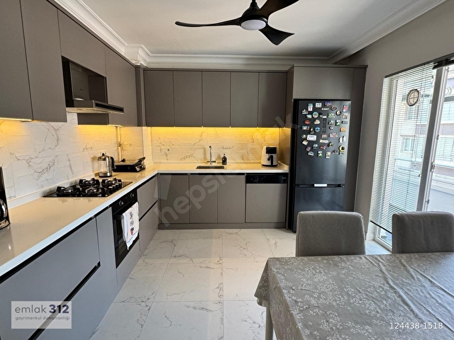 Aşıkpaşa Mah. Özel Tasarım 130m² Teras Balkonlu 3+1 Fırsat Daire - Görsel 25