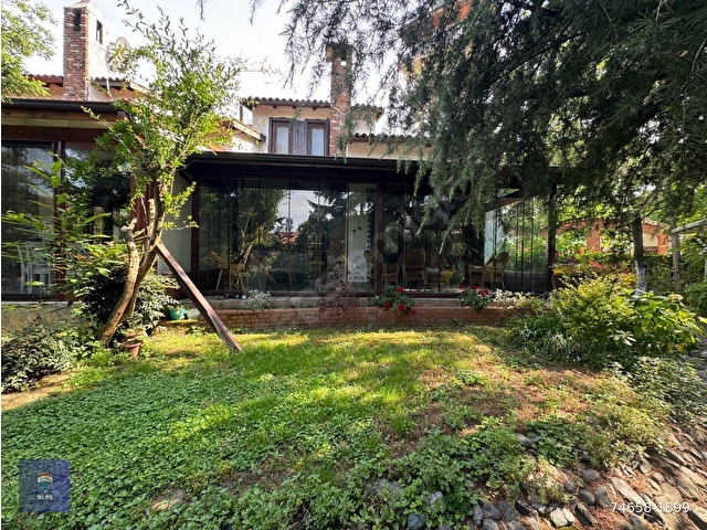 SAPANCA MNG ARCADIA SİTESİNDE KİRALIK EŞYALI VE MOBİLYALI VİLLA