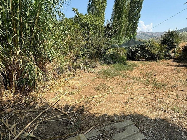 GÜLEÇ GAYRİMENKULDEN SATILIK KÖY İÇİ ARSA