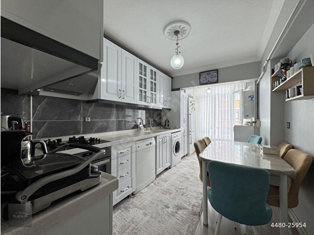 DÜZGÜN EMLAKTAN MERKEZİ KONUMDA ORTA KATTA G.CEPHE 3+1 MASRAFSIZ DAİRE - Görsel 9