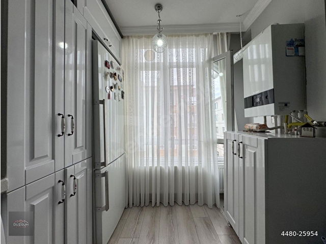 DÜZGÜN EMLAKTAN MERKEZİ KONUMDA ORTA KATTA G.CEPHE 3+1 MASRAFSIZ DAİRE - Görsel 10