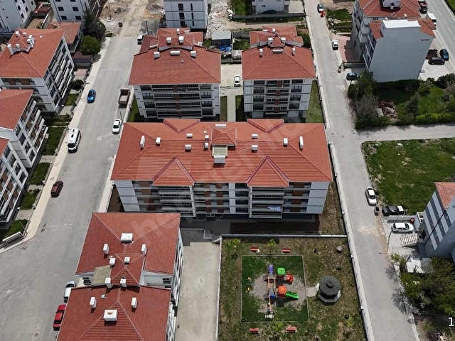 ÖZGÜNDEN EMEK MAHALLESİ VADİŞEHİR SINIRI SİTE İÇİ 2+1 DAİRE