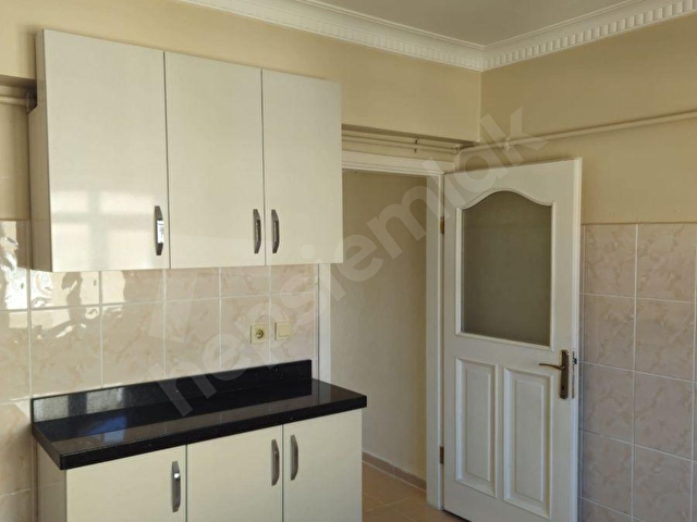 EMEK MAHALLESİNDE KİRALIK TEMİZ 3+1 DAİRE - Görsel 2