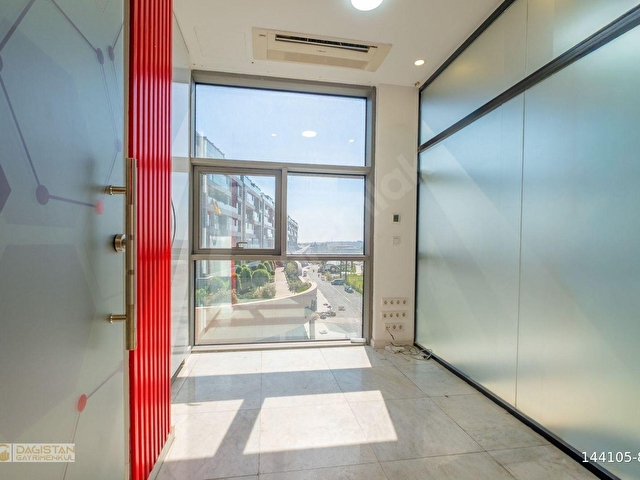 FLORYA E5 CEPHELİ PLAZADA 95 M2 KULLANIMLI OFİS - Görsel 4