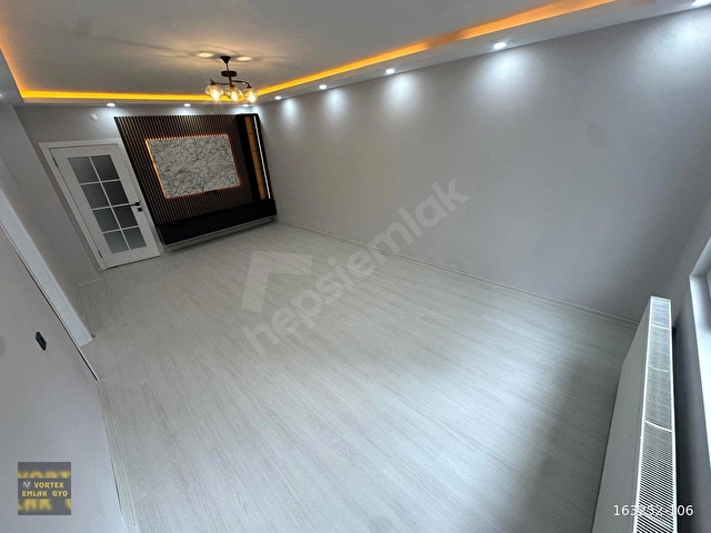 SİNCAN MAREŞAL ÇAKMAK MAHDE ARA KATTA FULL YAPILI DAİRE - Görsel 13
