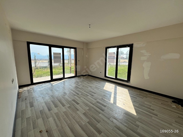 Köyceğiz Toparlar TOKİde Göl Manzaralı Kiralık 3+1 EGE EMLAK