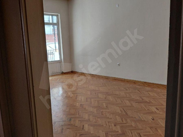 BARIŞ EMLAKTAN ANITTEPE ONUR CADDESİNDE 2+1, KATTA - Görsel 6