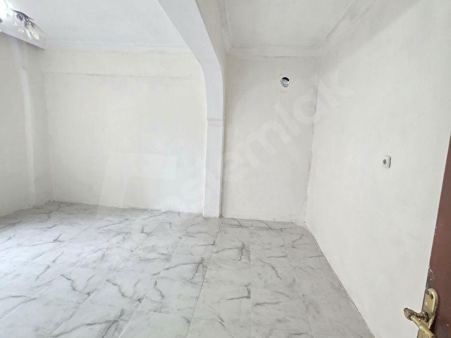 GÜNDOĞDU MAHALLESİNDE 2 KATLI 2+1 155M² ARSA İÇERİSİNDE BAHÇEL - Görsel 3