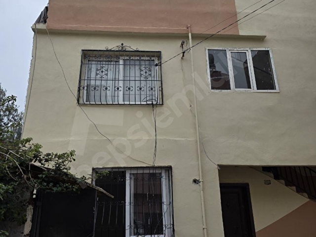 GÜNDOĞDU MAHALLESİNDE 2 KATLI 2+1 155M² ARSA İÇERİSİNDE BAHÇEL - Görsel 9
