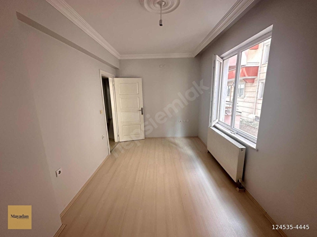 HÜRRİYET MAHALLESİNDE, 3+1, 130 M2, BİRİNCİ KAT KİRALIK DAİRE - Görsel 14
