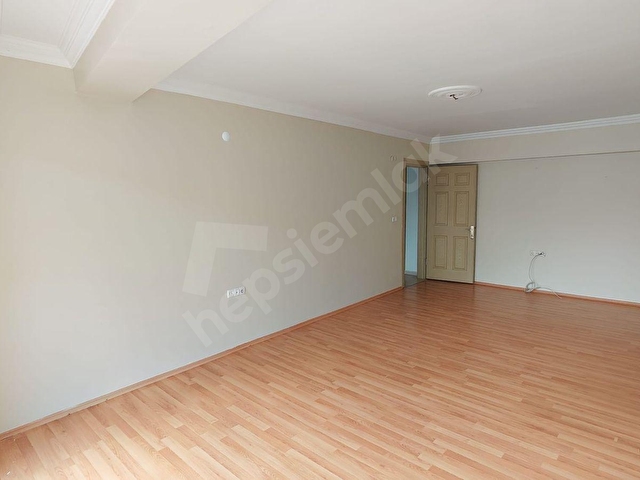 MALKOÇTA CADDE ÜZERİ 3+1 ARAKAT KİRALIK DAİRE - Görsel 2