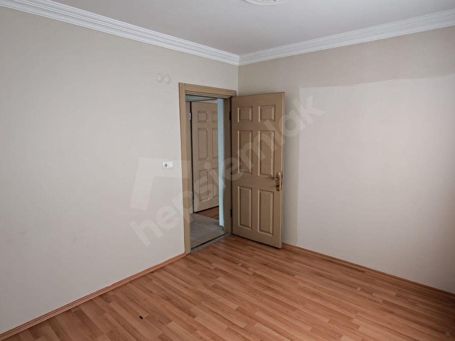 MALKOÇTA CADDE ÜZERİ 3+1 ARAKAT KİRALIK DAİRE - Görsel 13