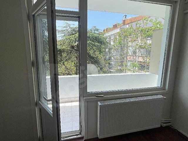 ART EMLAKTAN KADIKÖY HASIRCIBAŞI OSMANAĞA MH.DE 2+1DEN 1+1E ÇEVRİLMİŞ  7O M2 , 3.KAT , ARKA DAİRE - Görsel 7