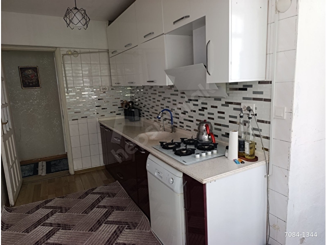 BORNOVA STADYUMU YAKINI BAKIMLI SATILIK FIRSAT DAİRE - Görsel 2
