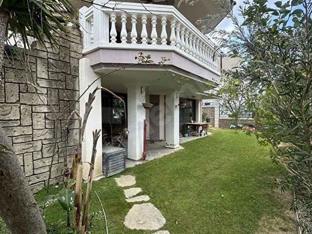 Güzelbahçe Yaka Mahallesinde Tam Müstakil Villa - Görsel 9