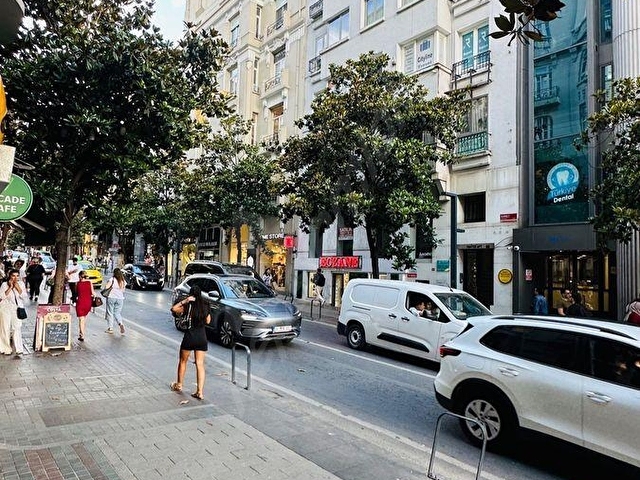 Nişantaşı Rumeli Caddesi’nde 70 metrekare 1 + 1 eşyalarıyla birlikte Bahçe Katı - Görsel 2