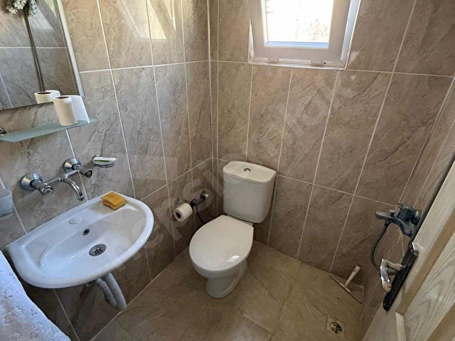 TADİLATLI DENİZE SADECE 450 METRE MESAFEDE YAZLIK - Görsel 15