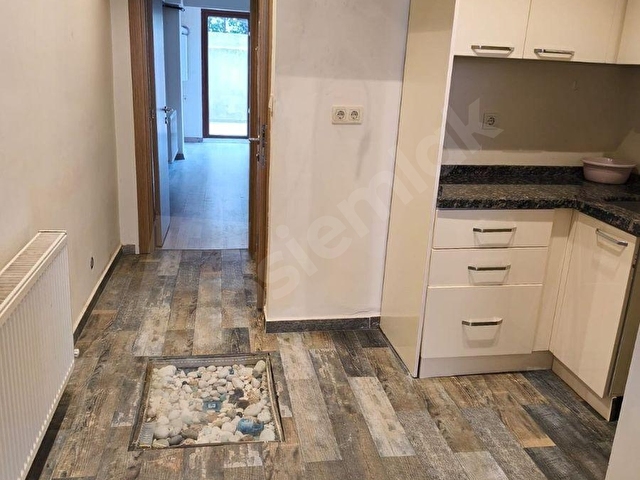 İCADİYE MERKEZDE 1+1 ÖZEL BAHÇE KULLANMLI ÇOK TEMİZ DAİRE - Görsel 5