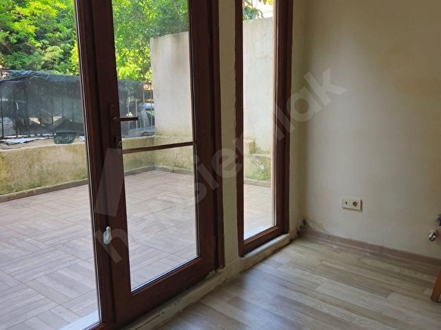 İCADİYE MERKEZDE 1+1 ÖZEL BAHÇE KULLANMLI ÇOK TEMİZ DAİRE - Görsel 15