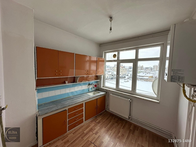 UĞUREVLER DE KOMBİLİ 3+1 GÜNEY CEPHE SATILIK DAİRE - Görsel 17