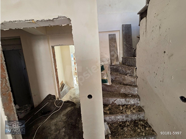 ÜNALAN METRO VE METROBÜSE ÇOK YAKIN SIFIR BİNADA 3+1 DUBLEKS DAİRE - Görsel 9