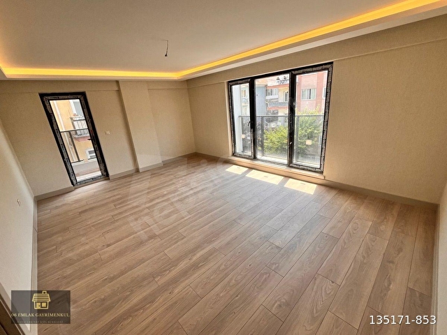 KÜÇÜKESAT BÜLBÜLDERESİ CD SIFIR 3+1 AYRI MUTFAK LÜKS YAPILI FIRSAT DAİRE