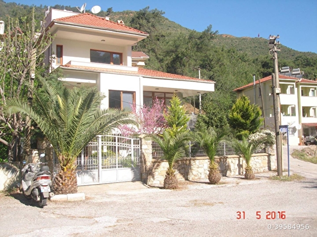 Marmaris içmelerde havuzlu,garajlı ve bahçeli 3 katlı müstakil ev(7+2+5) - Görsel 4