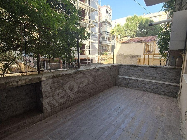 İzmir Karşıyaka Tuna mh. Satılık bahçeli tadilatlı daire zemin - Görsel 12
