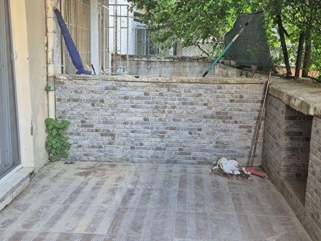 İzmir Karşıyaka Tuna mh. Satılık bahçeli tadilatlı daire zemin - Görsel 10