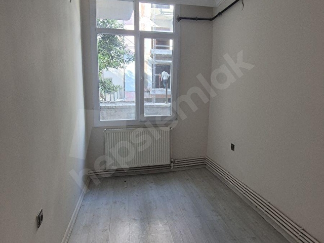 İzmir Karşıyaka Tuna mh. Satılık bahçeli tadilatlı daire zemin - Görsel 23