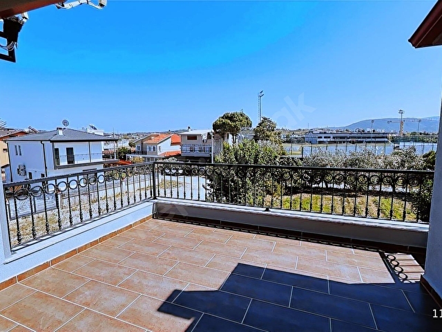 Urla Torasanda, Köşe Konum, 4+2 Tam Müstakil Villa ! - Görsel 27