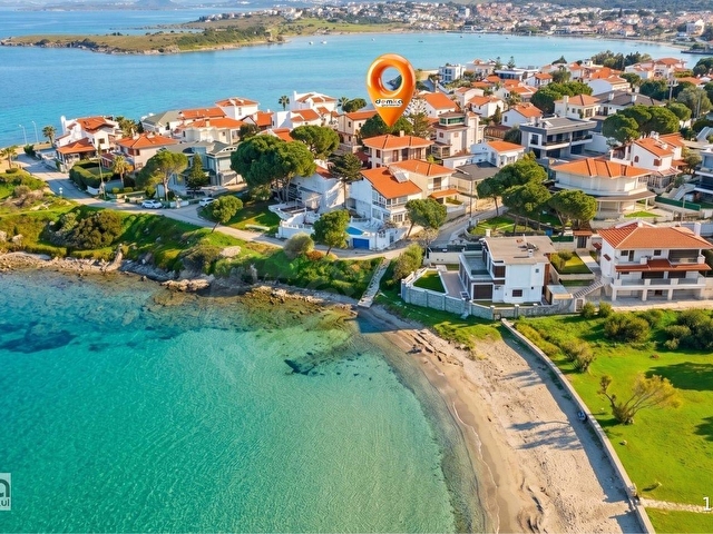 Çeşmede Muhteşem bir koya 2.sırada, 7+2 Satılık Müstakil Villa - Görsel 2