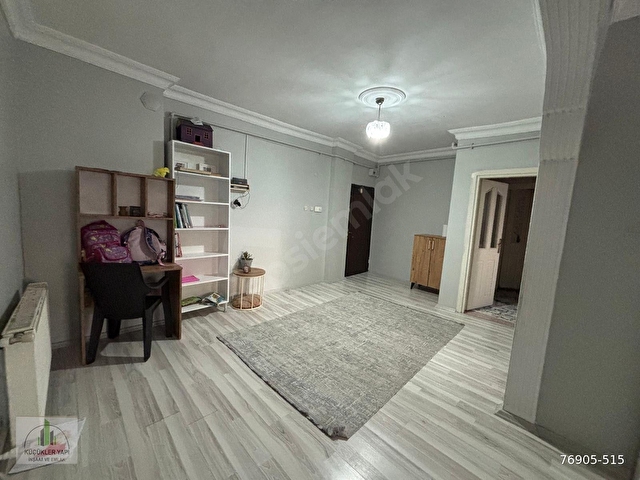 Esenler Üçyüzlüde 90 m² 2+1 Köşe Başı Küçükler Yapıdan - Görsel 18