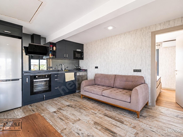 Urla da Denize Sıfır Satılık 1100m2 Arsalı Villa - Görsel 12