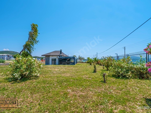 Urla da Denize Sıfır Satılık 1100m2 Arsalı Villa - Görsel 22