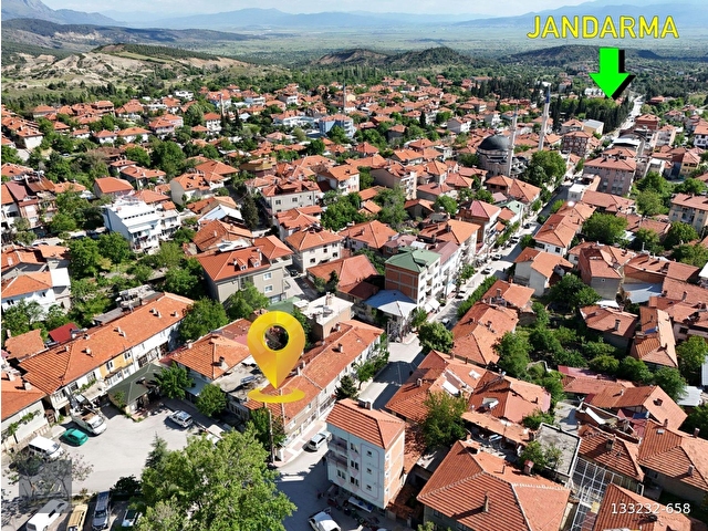 KOZADAN ACIPAYAM YEŞİLYUVA MEYDANDA SATILIK KÖŞEBAŞI BİNA - Görsel 9