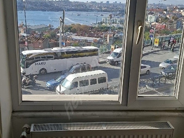 Tepebaşında 2.kat full Eşyalı 3+1 Haliç deniz manzaralı kombi ve klimalı daire. - Görsel 7