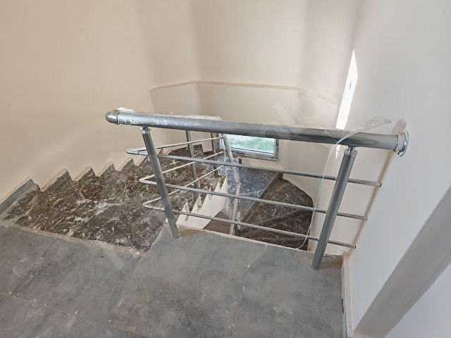 Dikili Salihleraltıda havuzlu site içinde 180 m2 triplex - Görsel 21