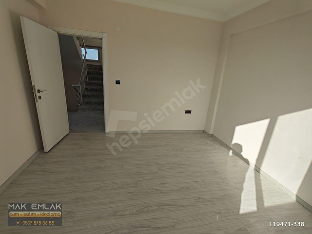 Dikili Salihleraltıda havuzlu site içinde 180 m2 triplex - Görsel 8