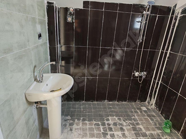 Dikili Salihleraltıda havuzlu site içinde 180 m2 triplex - Görsel 19