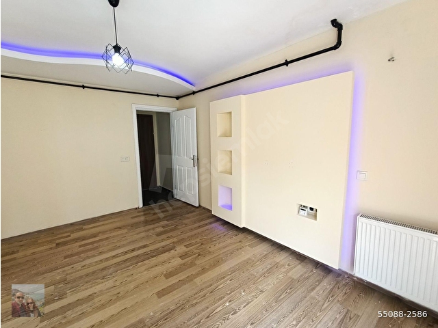 GÜRMES EMLAKTAN KUŞADASI MERKEZDE DOĞALGAZLI KİRALIK 2+1 DAİRE - Görsel 2