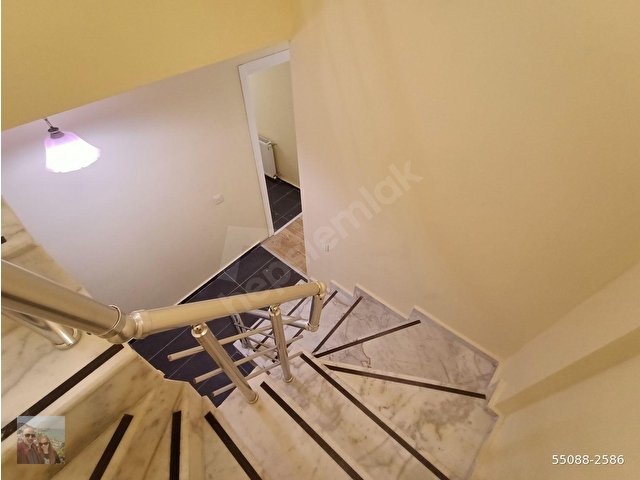 GÜRMES EMLAKTAN KUŞADASI MERKEZDE DOĞALGAZLI KİRALIK 2+1 DAİRE - Görsel 17