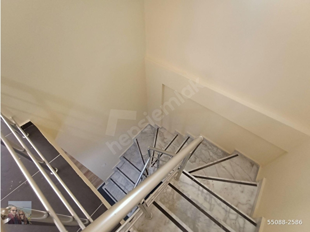 GÜRMES EMLAKTAN KUŞADASI MERKEZDE DOĞALGAZLI KİRALIK 2+1 DAİRE - Görsel 20