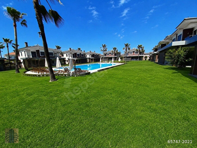 (Y2021) Denize Yakın, Site içi, Yıllık, Eşyasız Kiralık Villa. - Görsel 3
