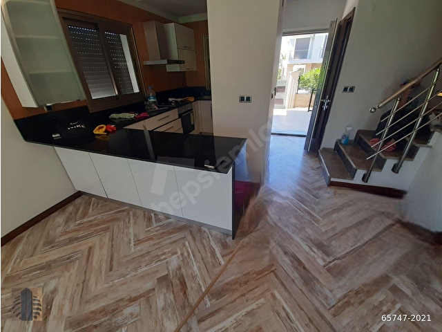 (Y2021) Denize Yakın, Site içi, Yıllık, Eşyasız Kiralık Villa. - Görsel 12