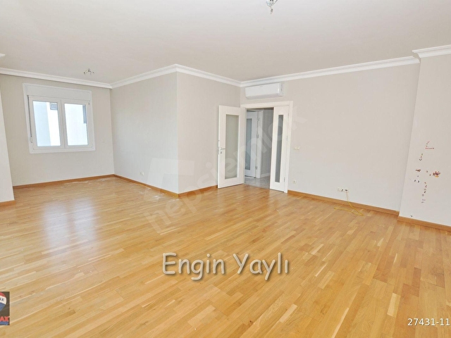 KOZYATAĞI ATATÜRK CADDESİ ÜZERİNDE GENÇ BİNADA GENİŞ 3+1 FIRSAT - Görsel 3