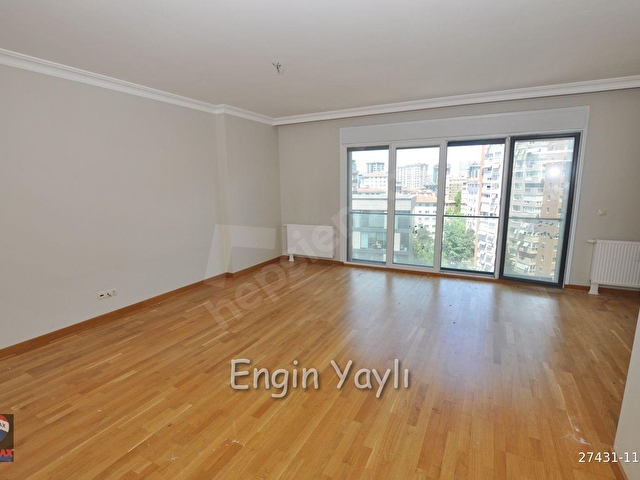 KOZYATAĞI ATATÜRK CADDESİ ÜZERİNDE GENÇ BİNADA GENİŞ 3+1 FIRSAT - Görsel 4