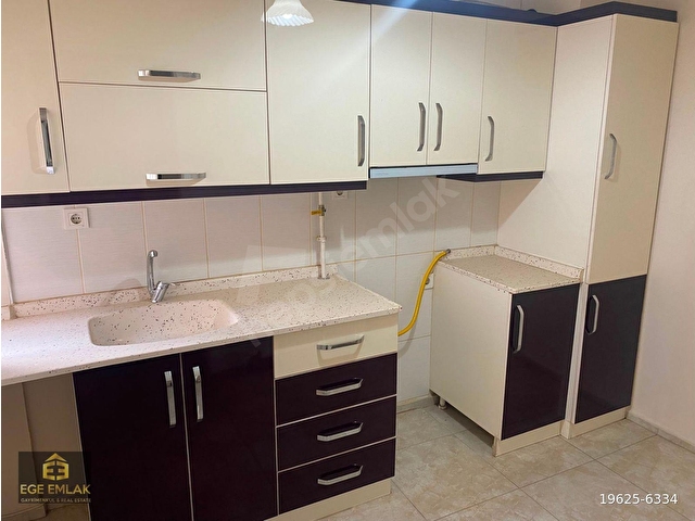 AYDIN EGE EMLAKTAN GÜZELGİSAR MAH. ÖĞRENCİYE UYGUN 3+1 120m2 KİRALIK DAİRE